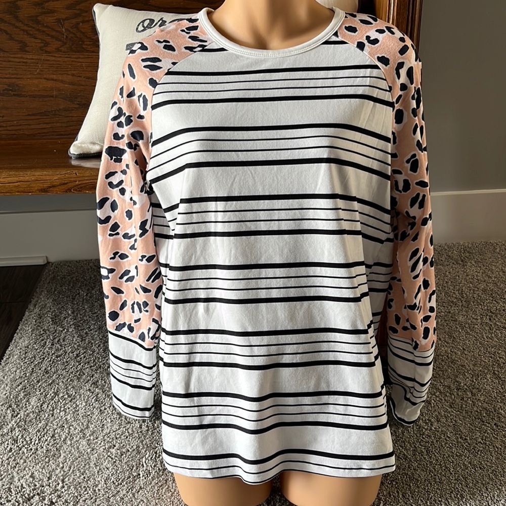 LAST CHANCE-Boutique striped and cheetah tee